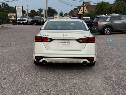 Used 2025 Nissan Altima 2.5 SL FWD image 7