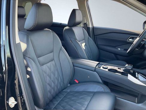 New 2026 Nissan Rogue Platinum w/ Platinum Premium Package image 9