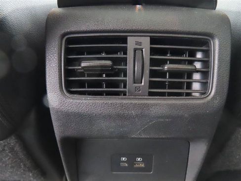 Used 2023 Nissan Rogue SL AWD/4WD image 32