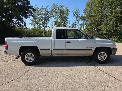Used 1998 Dodge Ram 2500 Truck 2WD Quad Cab image 8