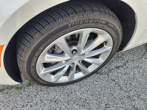 Used 2013 Cadillac XTS Premium image 9