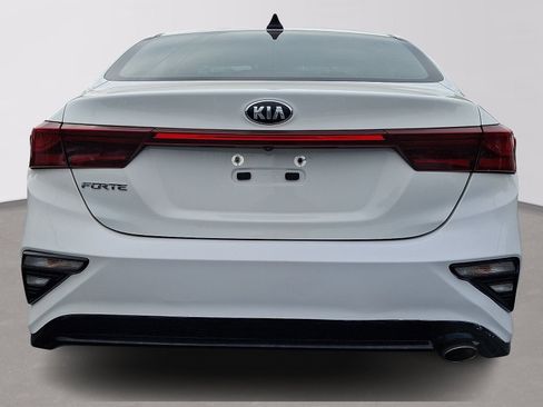 Used 2021 Kia Forte LXS FWD image 5