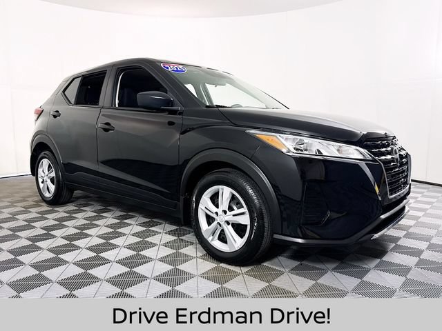 Certified 2025 Nissan Kicks Play S FWD image 1