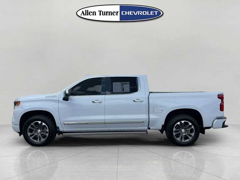 Used 2026 Chevrolet Silverado 1500 High Country w/ Technology Package AWD/4WD image 6