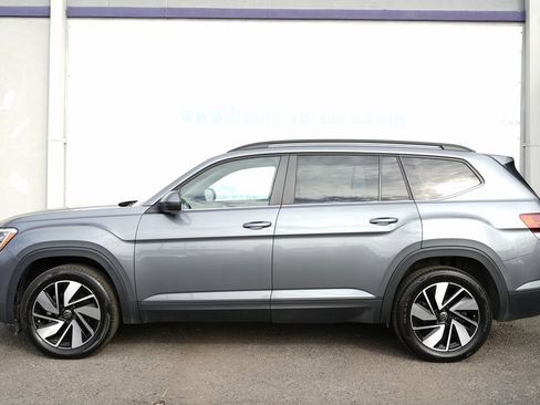 Used 2024 Volkswagen Atlas SE image 8