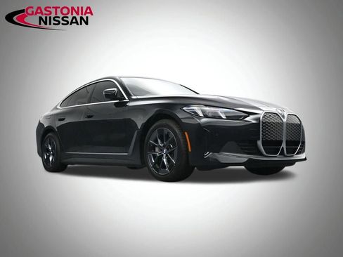 Used 2025 BMW i4 eDrive40 image 32