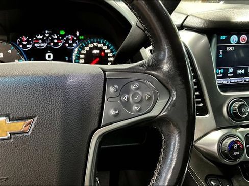 Used 2020 Chevrolet Suburban Premier AWD/4WD image 12