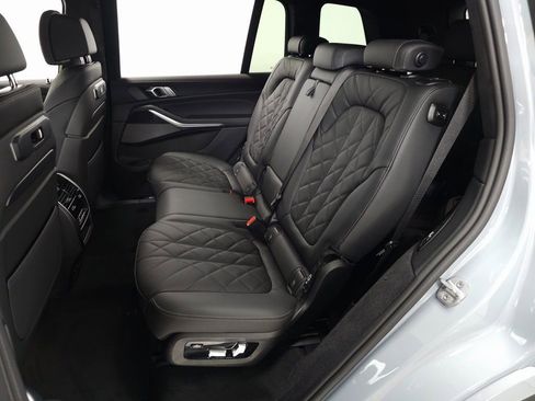 Used 2026 BMW X7 xDrive40i w/ M Sport Package AWD/4WD image 30