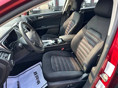Used 2014 Ford Fusion SE w/ Equipment Group 201A FWD image 19