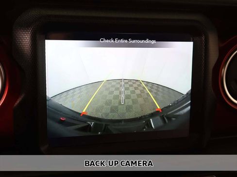 Used 2022 Jeep Wrangler Unlimited Rubicon w/ Cold Weather Group image 4