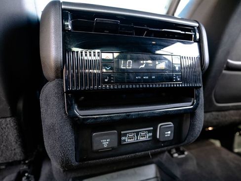 Used 2024 Jeep Wagoneer Series II w/ Convenience Group I AWD/4WD image 33