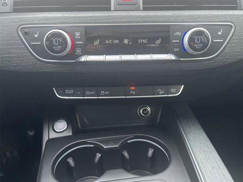 Used 2017 Audi A4 2.0T allroad Premium Plus w/ Technology Package image 19