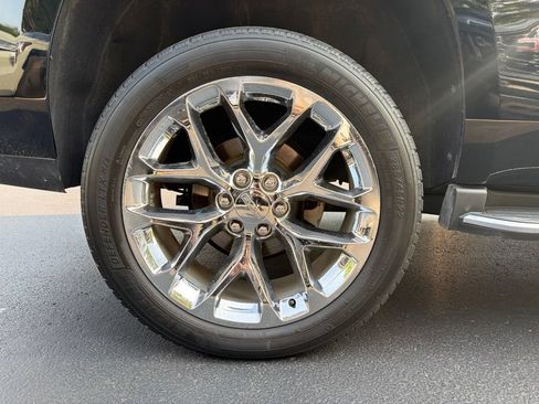 Used 2015 GMC Yukon Denali w/ Open Road Package AWD/4WD image 9