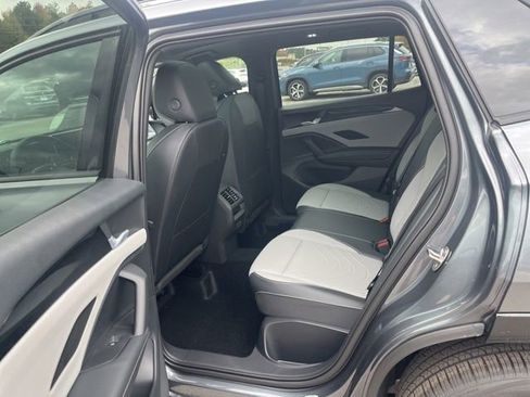 New 2026 Volkswagen Tiguan SE R-Line image 21