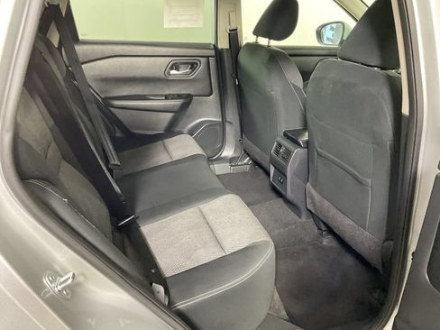 Used 2024 Nissan Rogue SV FWD image 22