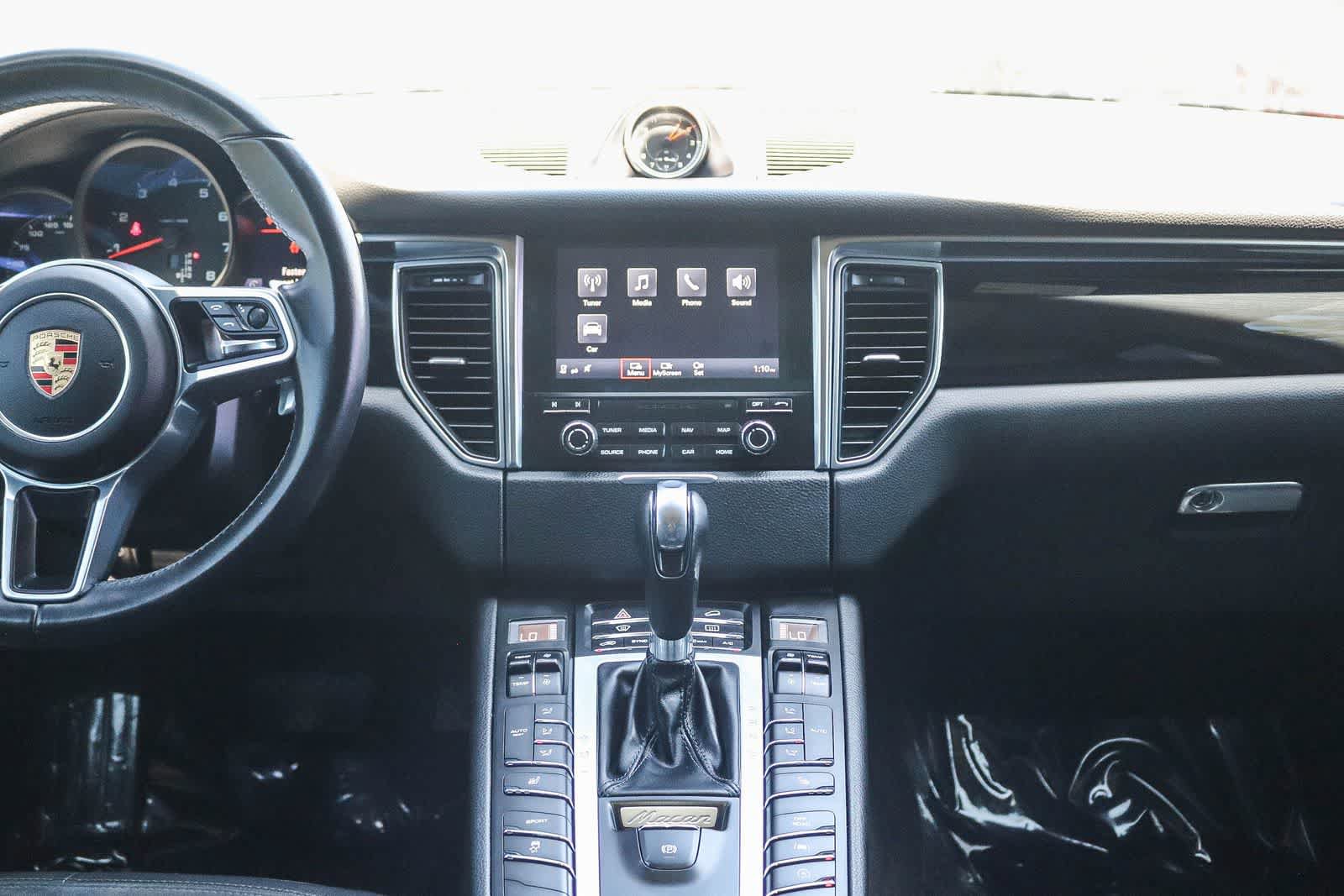 Used 2018 Porsche Macan AWD/4WD image 12