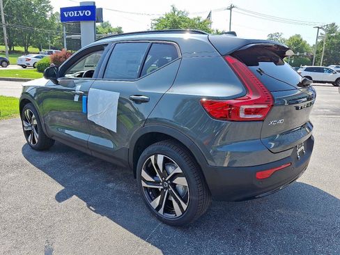 New 2026 Volvo XC40 B5 Ultra w/ Protection Package Premier image 3