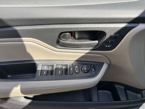 Used 2019 Honda Odyssey EX-L image 17