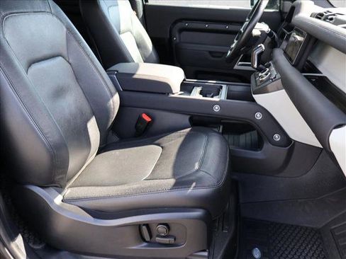 Used 2023 Land Rover Defender 90 X-Dynamic SE AWD/4WD image 26