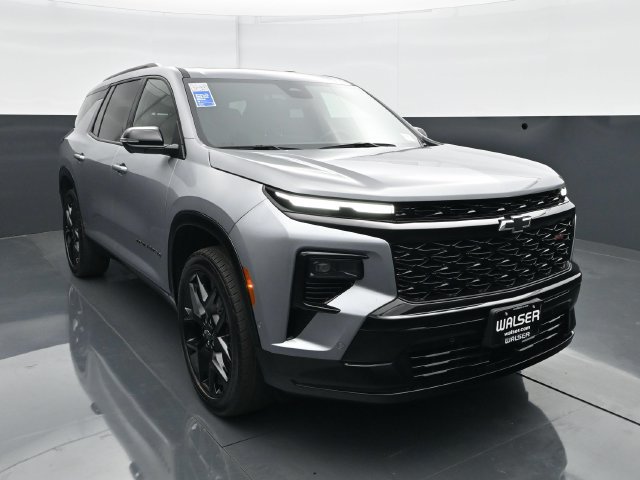 Used 2025 Chevrolet Traverse RS AWD/4WD image 11