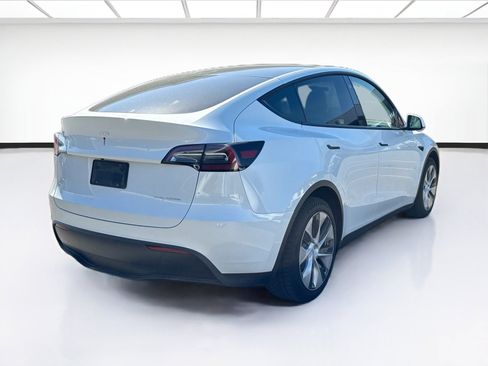 Used 2023 Tesla Model Y Long Range AWD/4WD image 4