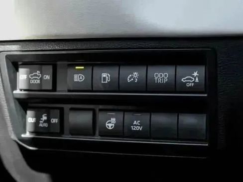 Used 2024 Toyota Tundra Capstone AWD/4WD image 38
