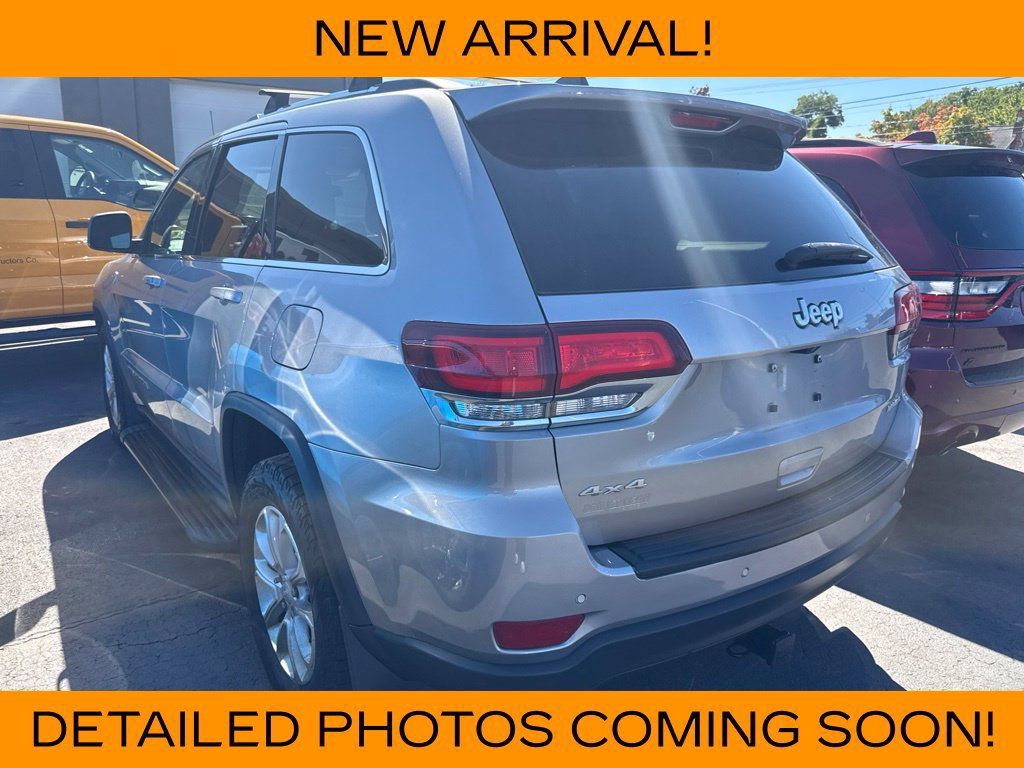Used 2021 Jeep Grand Cherokee Laredo AWD/4WD image 3