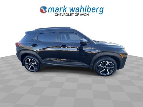 Certified 2022 Chevrolet TrailBlazer RS w/ Sun and Liftgate Package AWD/4WD image 9