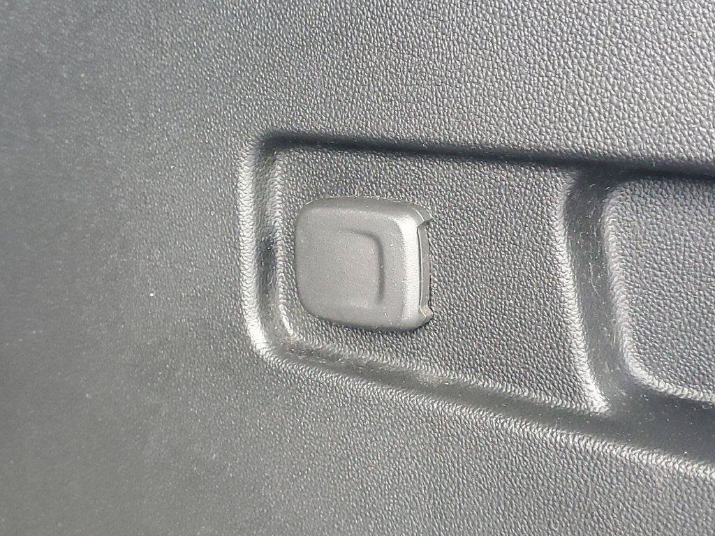 Used 2020 GMC Acadia SLE w/ Driver Convenience Package FWD image 34