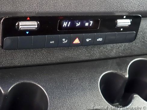 Used 2019 Mercedes-Benz Sprinter 144 image 17