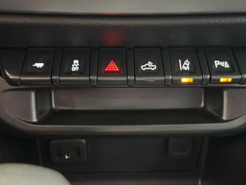 Used 2022 Chevrolet Colorado LT w/ Safety Package image 43