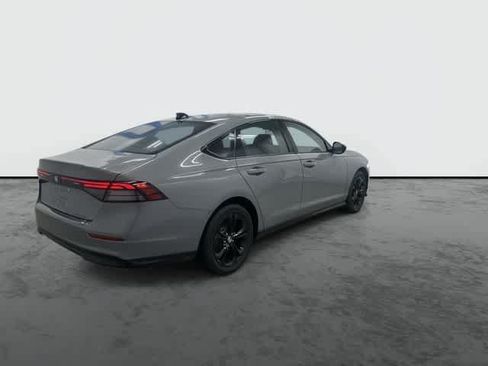Used 2025 Honda Accord SE image 4