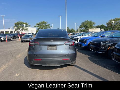 Used 2023 Tesla Model Y Long Range AWD/4WD image 4