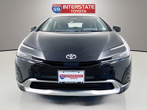 Used 2026 Toyota Prius Plug-In Hybrid FWD image 2