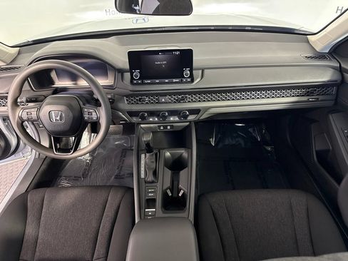 Certified 2025 Honda Accord LX image 16