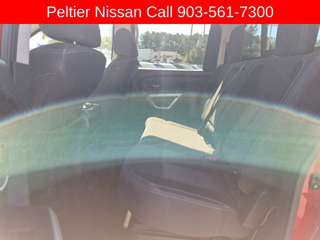 Used 2023 Nissan Titan SV w/ SV Convenience Package RWD image 11