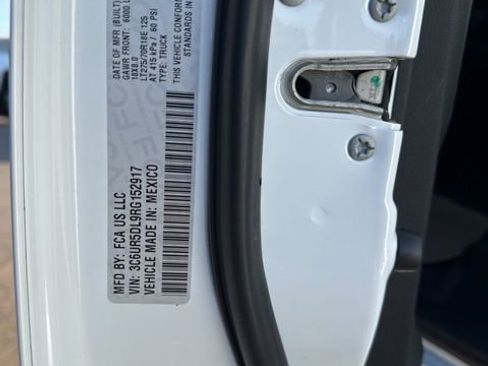 Used 2024 RAM 2500 Lone Star image 31