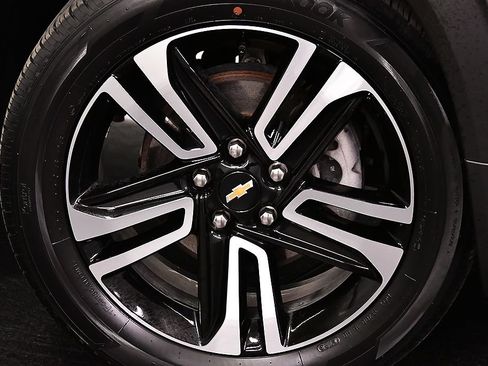 Used 2023 Chevrolet TrailBlazer LT w/ Convenience Package AWD/4WD image 9