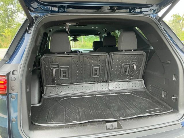 Used 2023 Chevrolet Traverse LT w/ LPO, Floor Liner Package AWD/4WD image 11