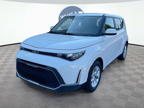 Certified 2024 Kia Soul LX w/ Option Group 015 FWD image 1