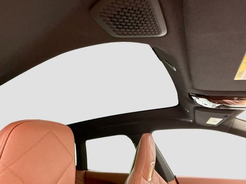 Certified 2022 BMW iX xDrive50 w/ Premium Package image 17