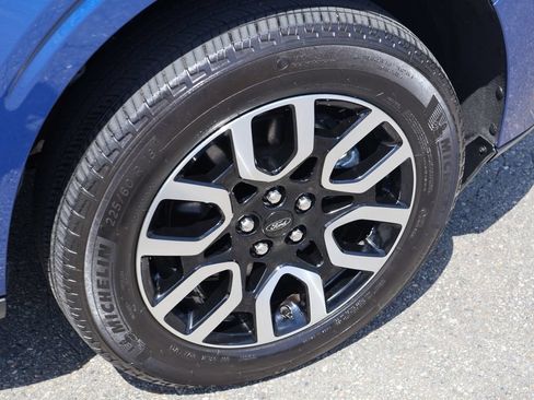 Used 2023 Ford Maverick Lariat w/ Lariat Luxury Package FWD image 30