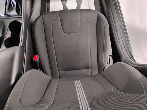Used 2021 Hyundai Elantra SE FWD image 22