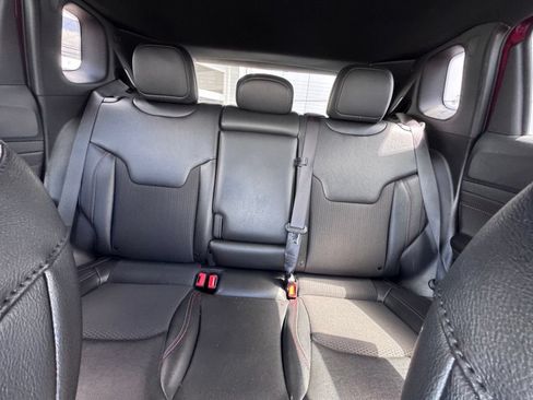 Used 2025 Jeep Compass Trailhawk AWD/4WD image 22