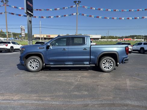 New 2025 GMC Sierra 1500 Denali w/ Technology Package image 7