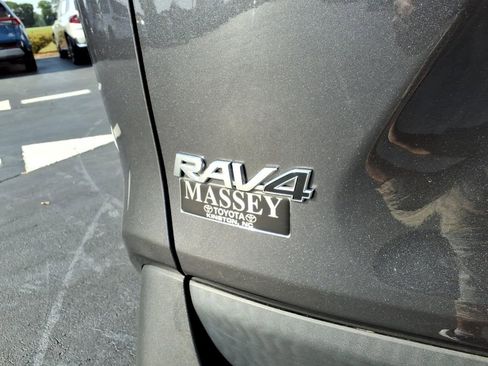 Used 2023 Toyota RAV4 XLE w/ Convenience Package FWD image 9