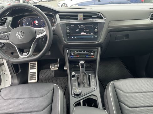 Certified 2023 Volkswagen Tiguan SEL R-Line AWD/4WD image 9