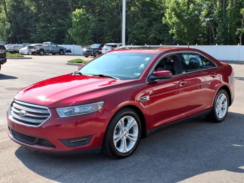 Used 2014 Ford Taurus SEL w/ Equipment Group 201A FWD image 3