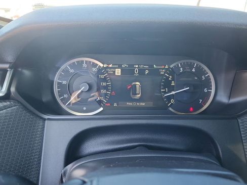 Used 2022 Land Rover Range Rover Velar R-Dynamic S image 20