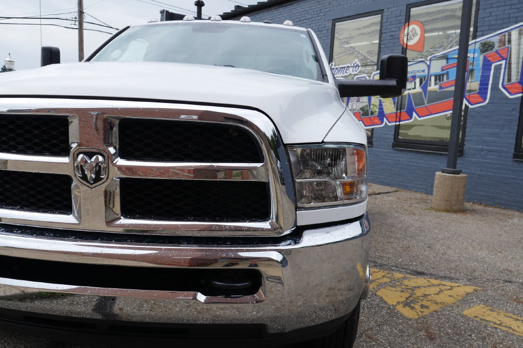 Used 2016 RAM 3500 Tradesman w/ Chrome Appearance Group AWD/4WD image 3